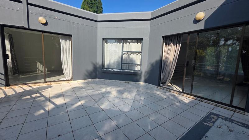 To Let 4 Bedroom Property for Rent in Eldopark Gauteng