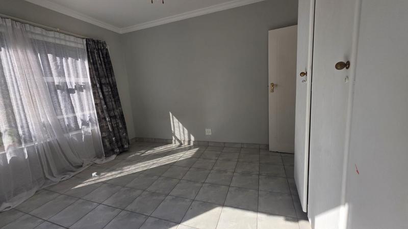 To Let 4 Bedroom Property for Rent in Eldopark Gauteng