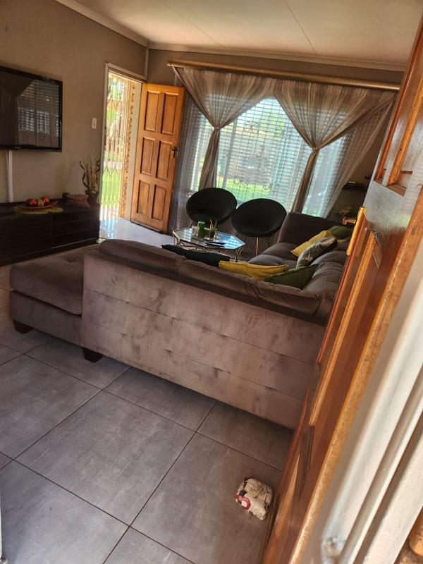 3 Bedroom Property for Sale in Hesteapark Gauteng