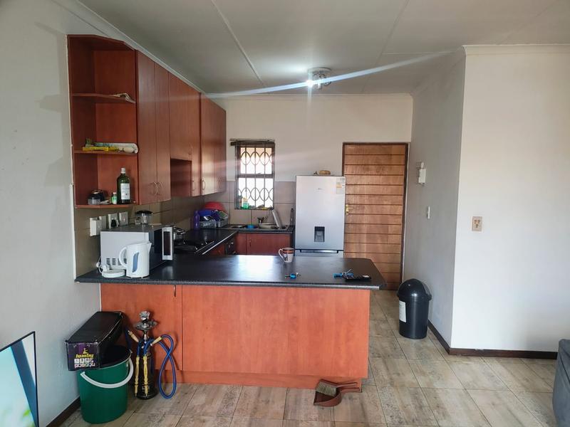 2 Bedroom Property for Sale in Vorna Valley Gauteng