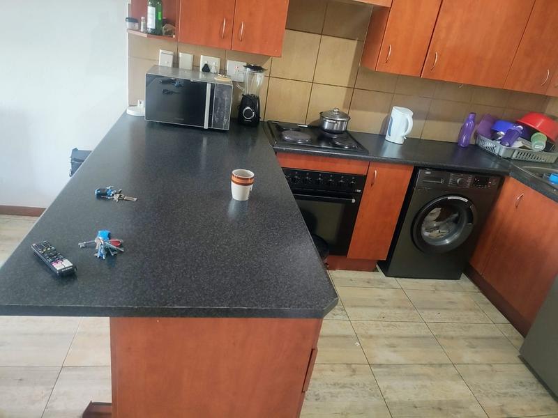 2 Bedroom Property for Sale in Vorna Valley Gauteng