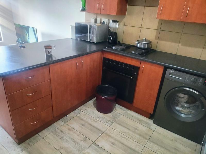 2 Bedroom Property for Sale in Vorna Valley Gauteng