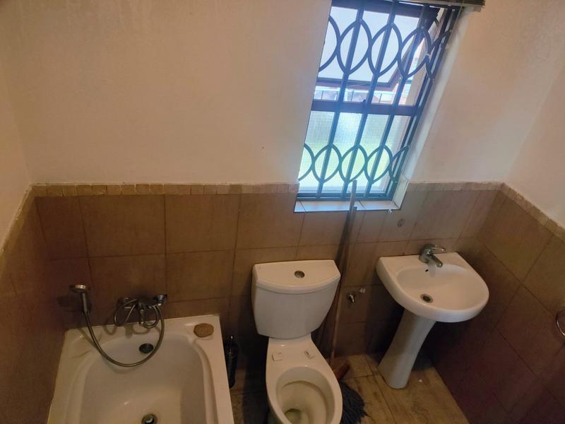 2 Bedroom Property for Sale in Vorna Valley Gauteng