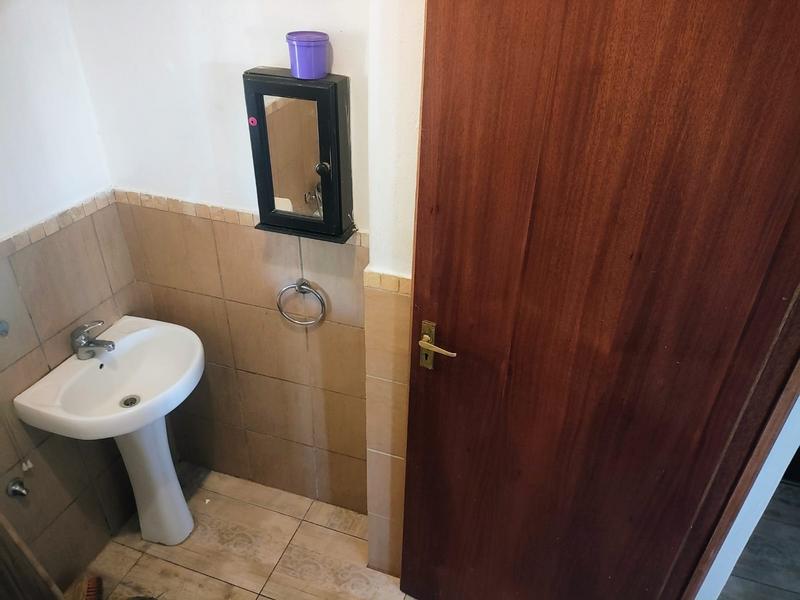 2 Bedroom Property for Sale in Vorna Valley Gauteng