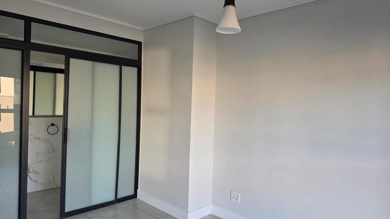 To Let 3 Bedroom Property for Rent in Waterfall Gauteng