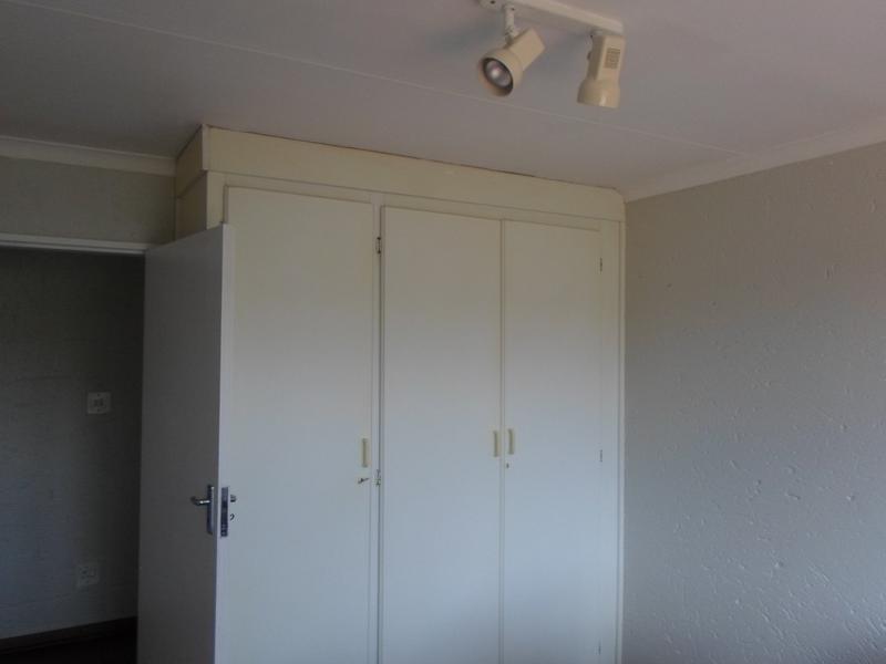 2 Bedroom Property for Sale in Weltevreden Park Gauteng