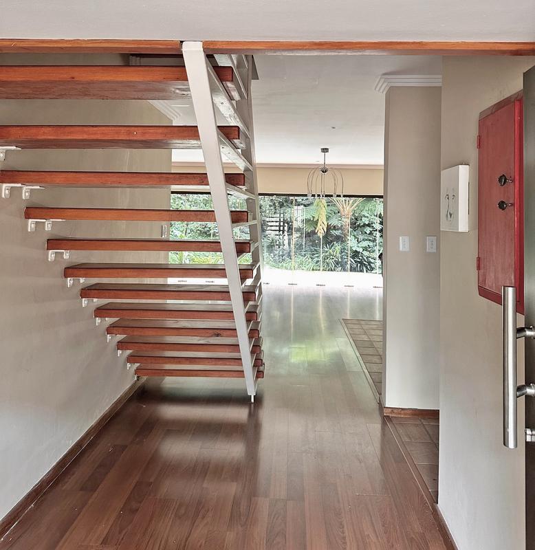 To Let 5 Bedroom Property for Rent in Sandown Gauteng