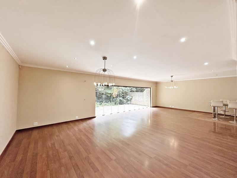 To Let 5 Bedroom Property for Rent in Sandown Gauteng