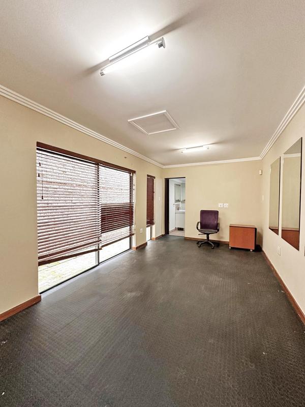 To Let 5 Bedroom Property for Rent in Sandown Gauteng