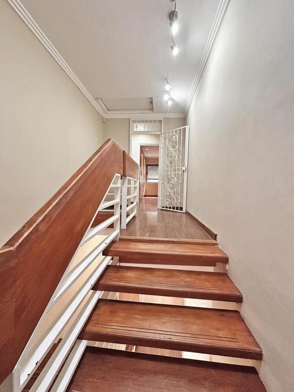 To Let 5 Bedroom Property for Rent in Sandown Gauteng