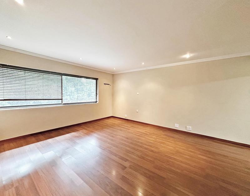 To Let 5 Bedroom Property for Rent in Sandown Gauteng