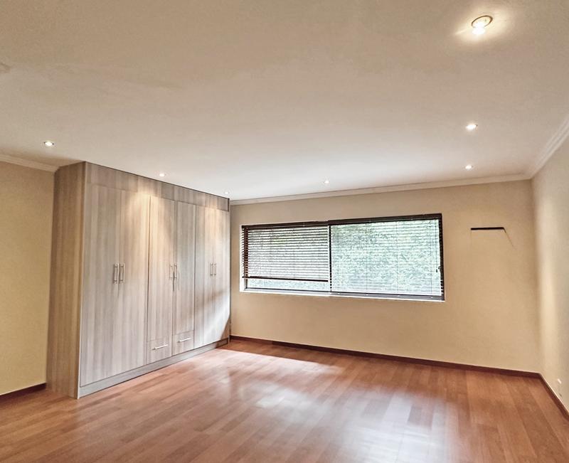 To Let 5 Bedroom Property for Rent in Sandown Gauteng