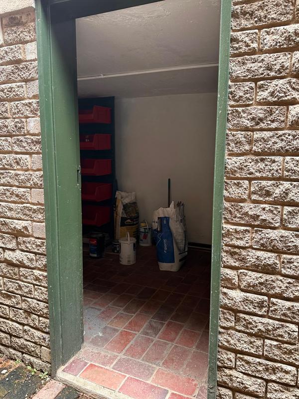To Let 5 Bedroom Property for Rent in Sandown Gauteng