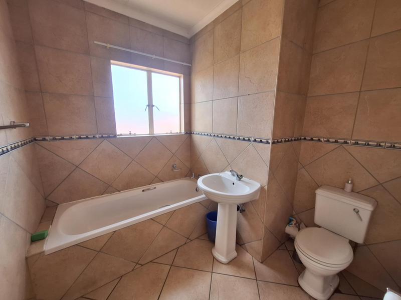 To Let 2 Bedroom Property for Rent in Kosmosdal Gauteng