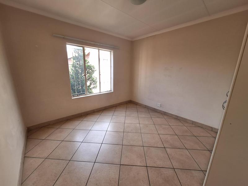 To Let 2 Bedroom Property for Rent in Kosmosdal Gauteng