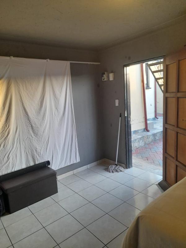 6 Bedroom Property for Sale in Ebony Park Gauteng