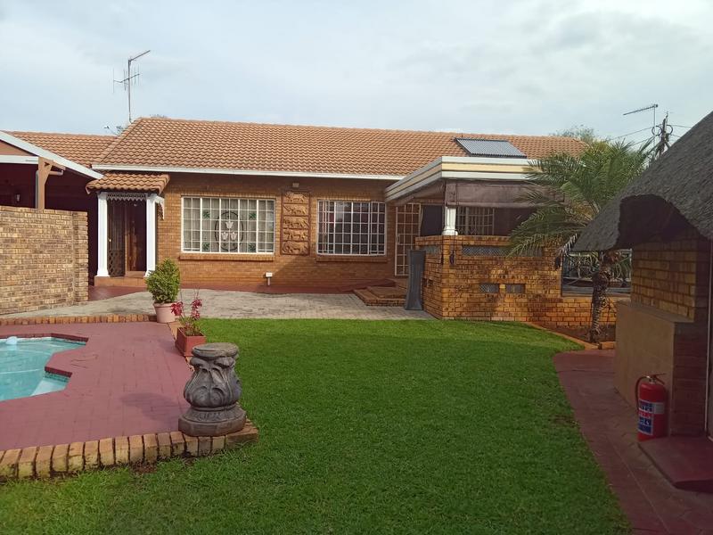 3 Bedroom Property for Sale in Wierda Park Gauteng