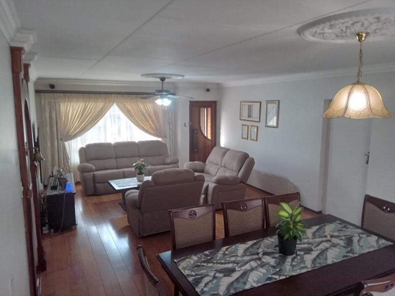 3 Bedroom Property for Sale in Wierda Park Gauteng