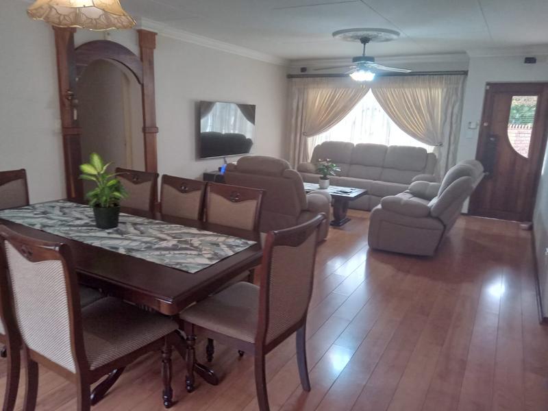 3 Bedroom Property for Sale in Wierda Park Gauteng
