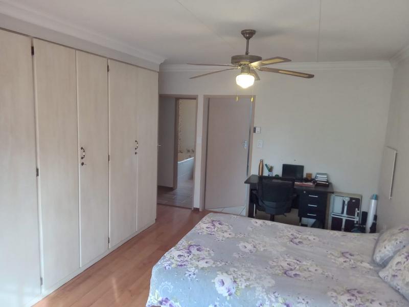 3 Bedroom Property for Sale in Wierda Park Gauteng