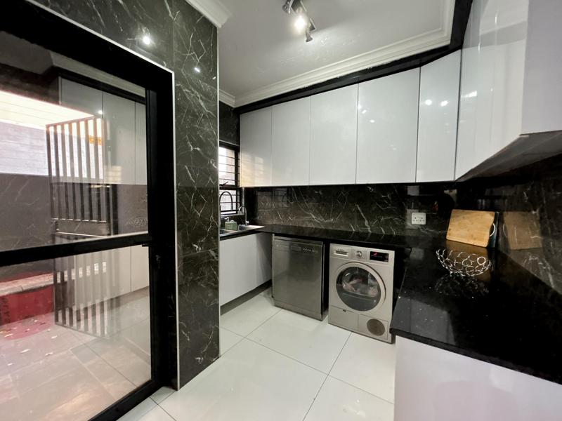 To Let 4 Bedroom Property for Rent in Northcliff Gauteng