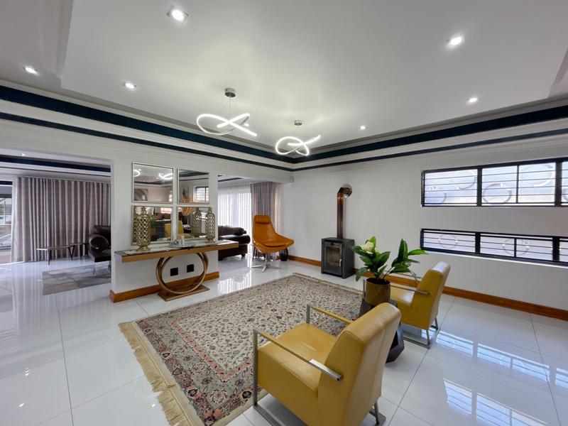 To Let 4 Bedroom Property for Rent in Northcliff Gauteng
