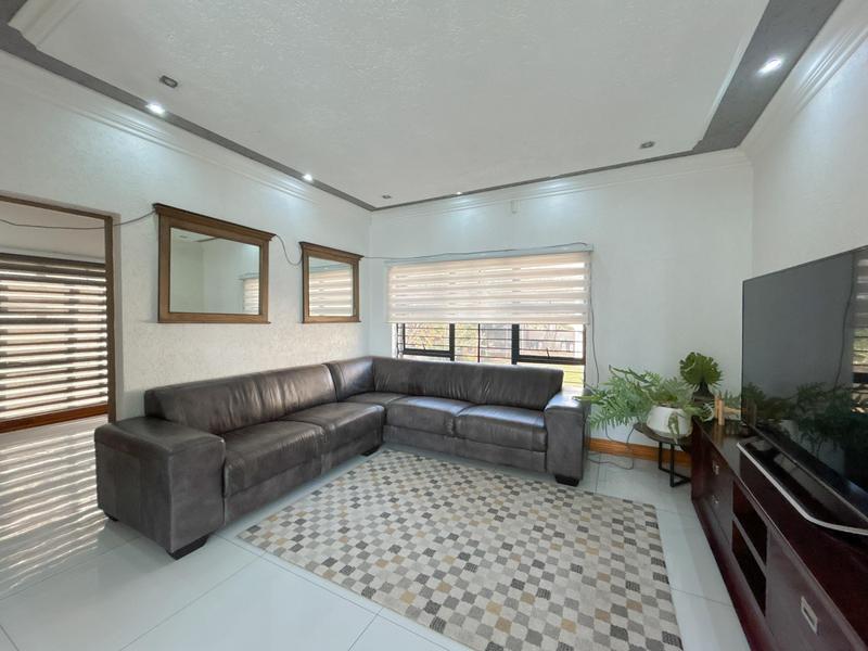 To Let 4 Bedroom Property for Rent in Northcliff Gauteng