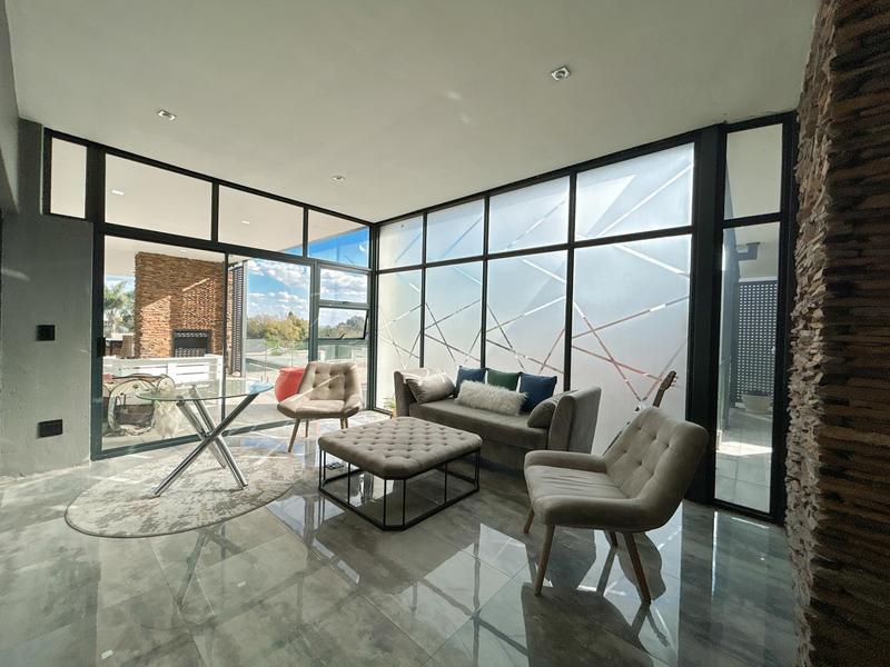 To Let 4 Bedroom Property for Rent in Northcliff Gauteng