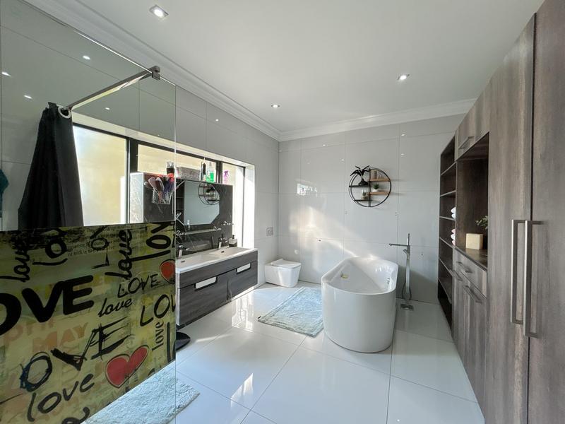 To Let 4 Bedroom Property for Rent in Northcliff Gauteng