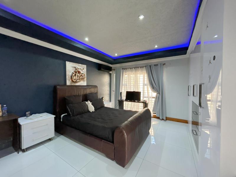 To Let 4 Bedroom Property for Rent in Northcliff Gauteng