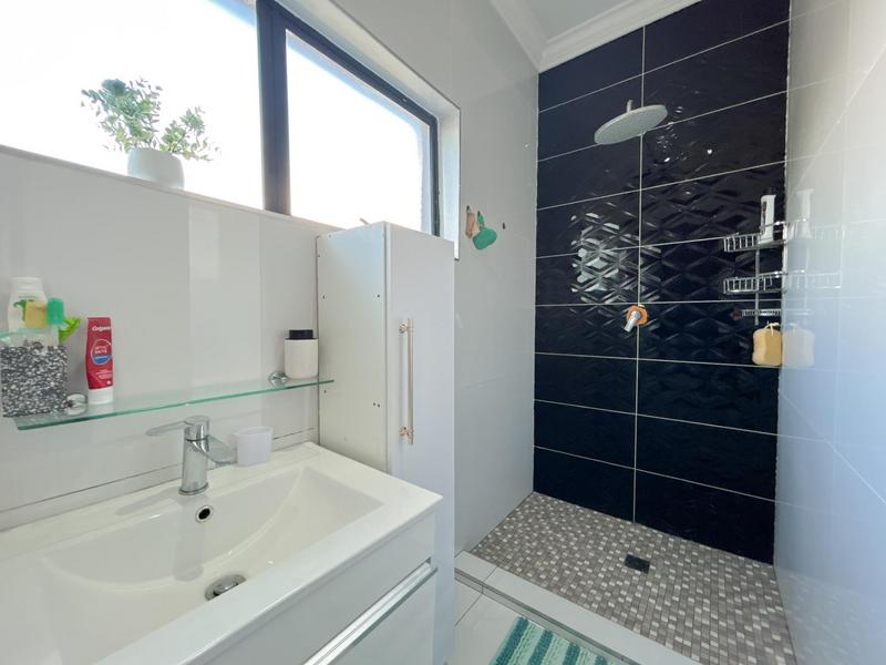 To Let 4 Bedroom Property for Rent in Northcliff Gauteng