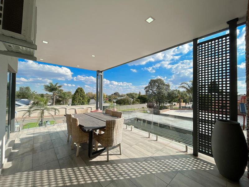 To Let 4 Bedroom Property for Rent in Northcliff Gauteng