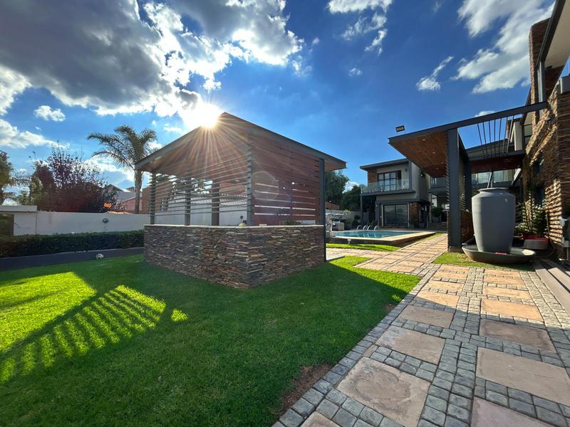 To Let 4 Bedroom Property for Rent in Northcliff Gauteng