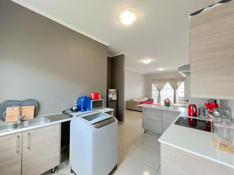To Let 2 Bedroom Property for Rent in Blue Hills Gauteng