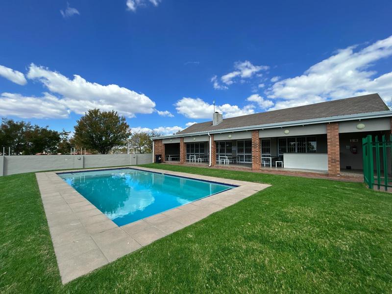 To Let 2 Bedroom Property for Rent in Blue Hills Gauteng