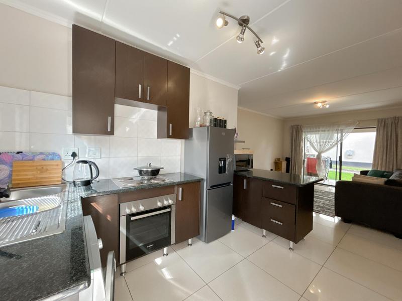 To Let 2 Bedroom Property for Rent in Noordwyk Gauteng
