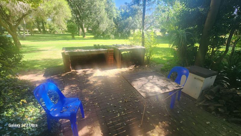7 Bedroom Property for Sale in Tarlton Gauteng