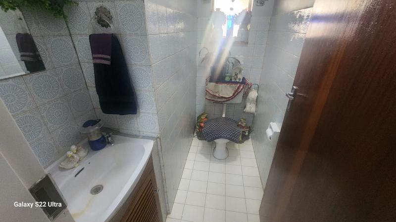 7 Bedroom Property for Sale in Tarlton Gauteng