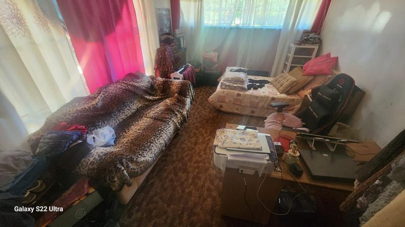 7 Bedroom Property for Sale in Tarlton Gauteng