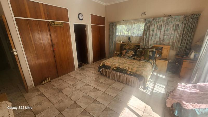 7 Bedroom Property for Sale in Tarlton Gauteng