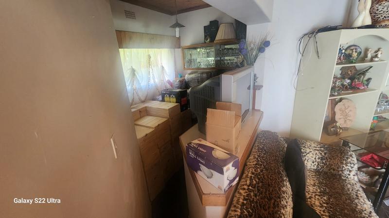 7 Bedroom Property for Sale in Tarlton Gauteng