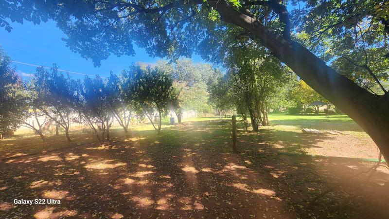 7 Bedroom Property for Sale in Tarlton Gauteng