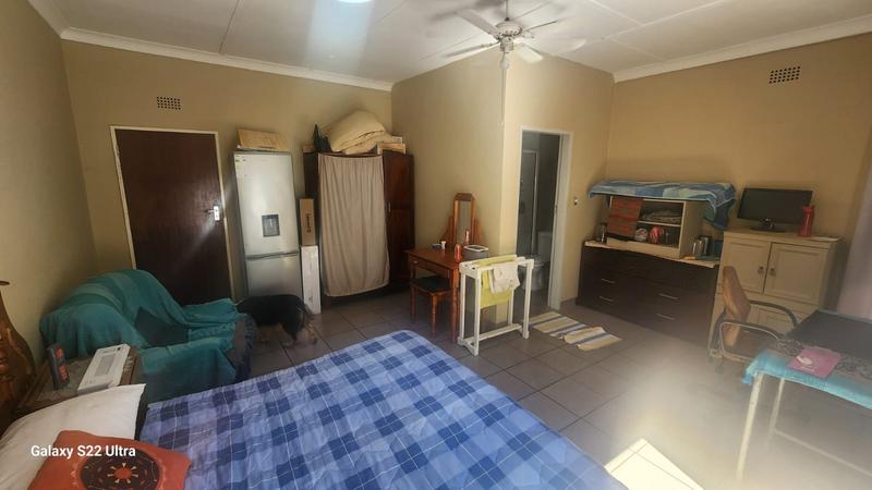 7 Bedroom Property for Sale in Tarlton Gauteng