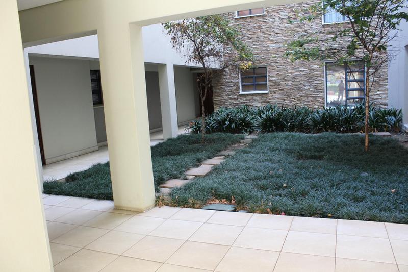 To Let 2 Bedroom Property for Rent in Bedford Gardens Gauteng