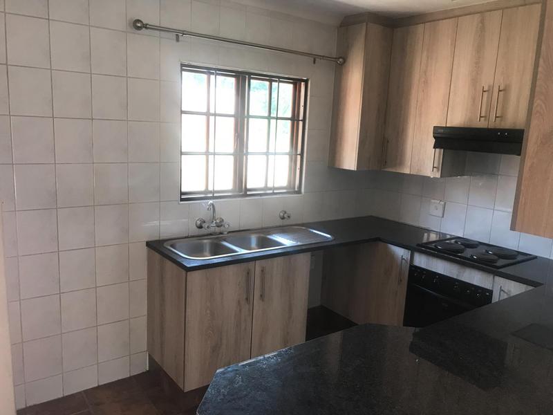 To Let 2 Bedroom Property for Rent in Garsfontein Gauteng