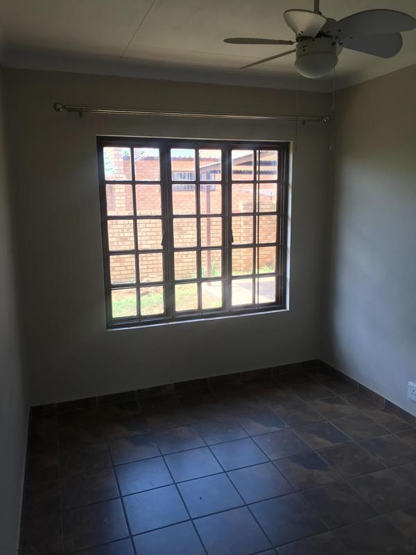 To Let 2 Bedroom Property for Rent in Garsfontein Gauteng
