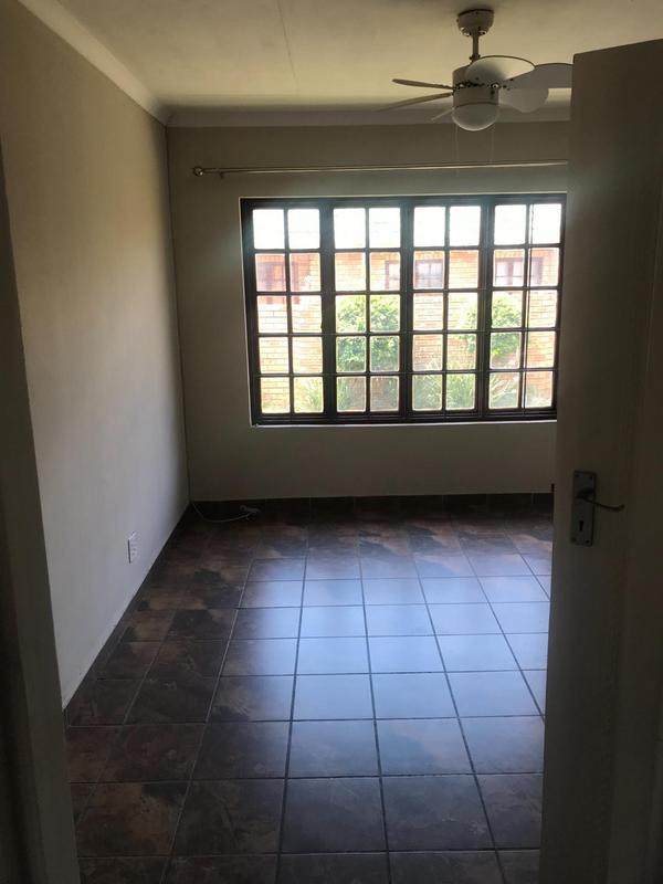 To Let 2 Bedroom Property for Rent in Garsfontein Gauteng