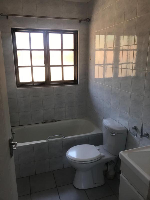 To Let 2 Bedroom Property for Rent in Garsfontein Gauteng