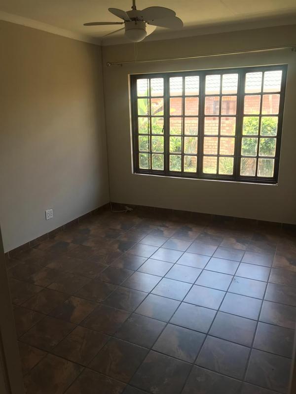 To Let 2 Bedroom Property for Rent in Garsfontein Gauteng