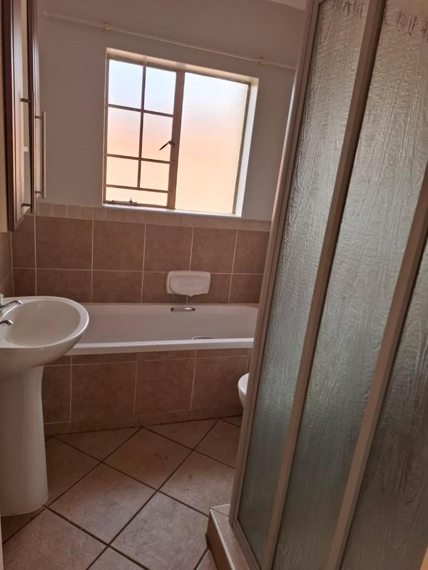 2 Bedroom Property for Sale in Mooikloof Ridge Gauteng